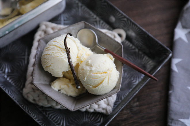 How to make basic vanilla ice cream