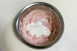 Step 5 of Strawberry Oreo Sandwich Ice Cream