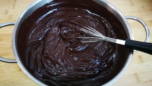Sweet and sweet - dark chocolate ice cream recipe step 4 