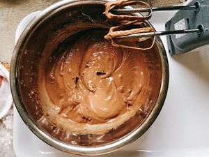 "Mellow and rich" low-calorie and cream-free chocolate ice cream, step 10 without ice residue