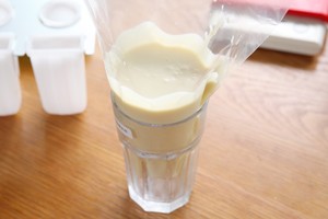 The practice step 8 of soy milk ice cream