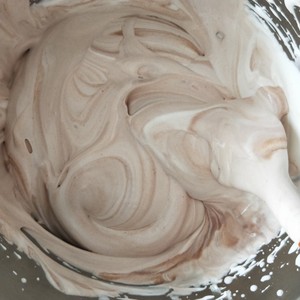 Step 8 of the egg-free version of chocolate ice cream (consuming whipped cream)