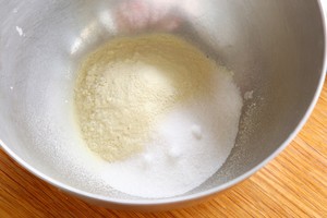 The practice of soy milk ice cream step 2