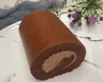 Chocolate Chantilly Cream Cocoa Cake Roll, no peeling, ice cream sandwich
